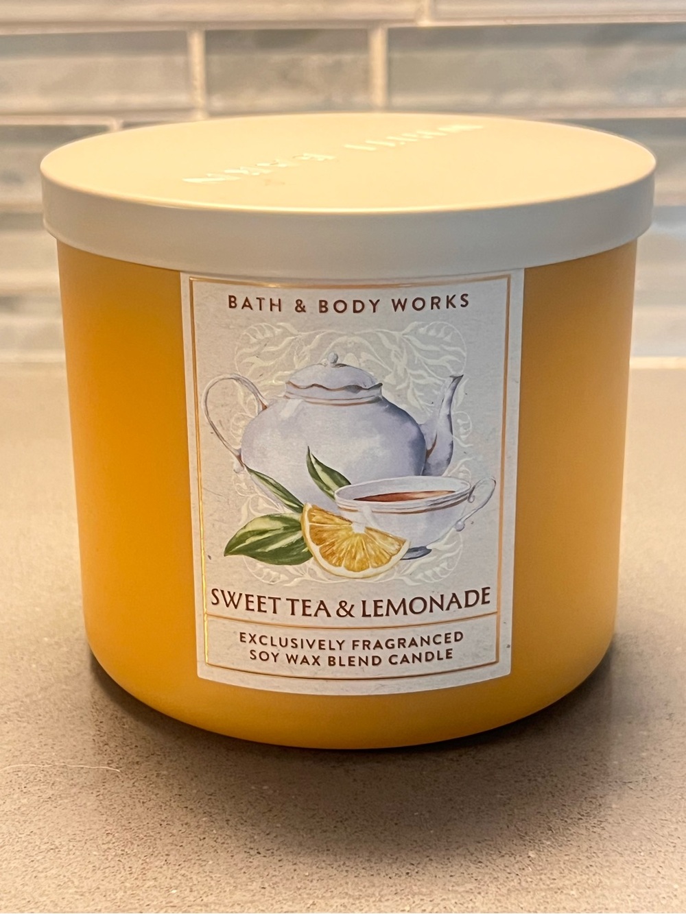 Bath & Body Works Sweet Tea & Lemonade Candle